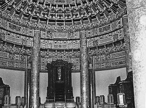 Иллюстрация к книге — Всеобщая история религий мира [_555.jpg]