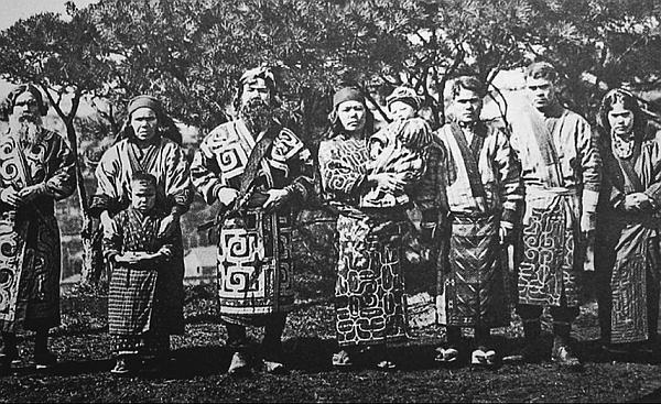 Иллюстрация к книге — Всеобщая история религий мира [_567.jpg]