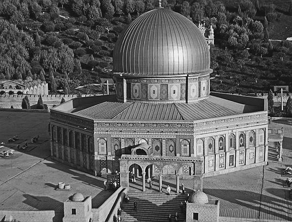 Иллюстрация к книге — Всеобщая история религий мира [_658.jpg]