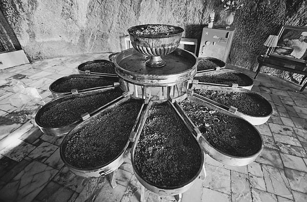 Иллюстрация к книге — Всеобщая история религий мира [_90.jpg]