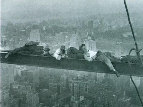 Иллюстрация к книге — Повседневная жизнь Соединенных Штатов в эпоху процветания и "сухого закона" [i_014.jpg]