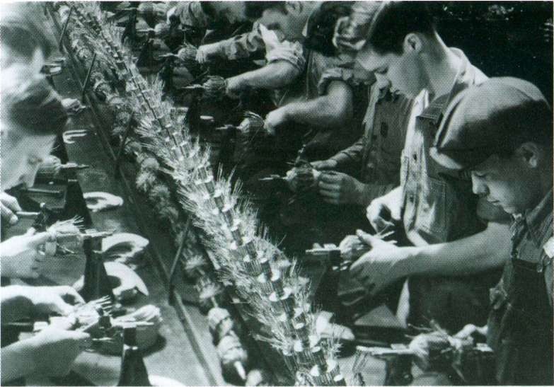 Иллюстрация к книге — Повседневная жизнь Соединенных Штатов в эпоху процветания и "сухого закона" [i_028.jpg]