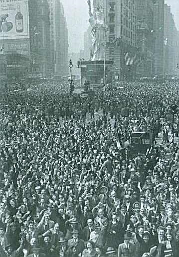 Иллюстрация к книге — Повседневная жизнь Соединенных Штатов в эпоху процветания и "сухого закона" [i_030.jpg]