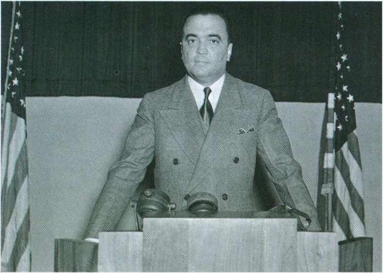 Иллюстрация к книге — Повседневная жизнь Соединенных Штатов в эпоху процветания и "сухого закона" [i_043.jpg]