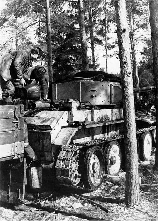 Иллюстрация к книге — Танки в Харьковской катастрофе 1942 года [i_008.jpg]