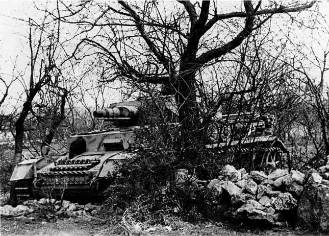 Иллюстрация к книге — Танки в Харьковской катастрофе 1942 года [i_020.jpg]