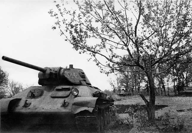 Иллюстрация к книге — Танки в Харьковской катастрофе 1942 года [i_083.jpg]