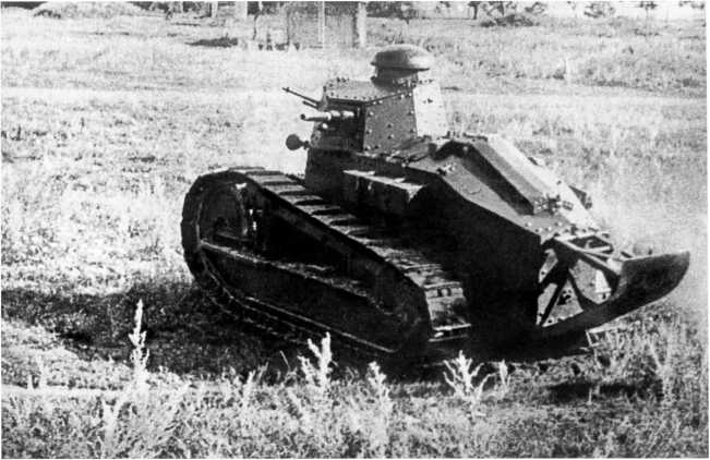 Иллюстрация к книге — Танки в Гражданской войне [i_013.jpg]