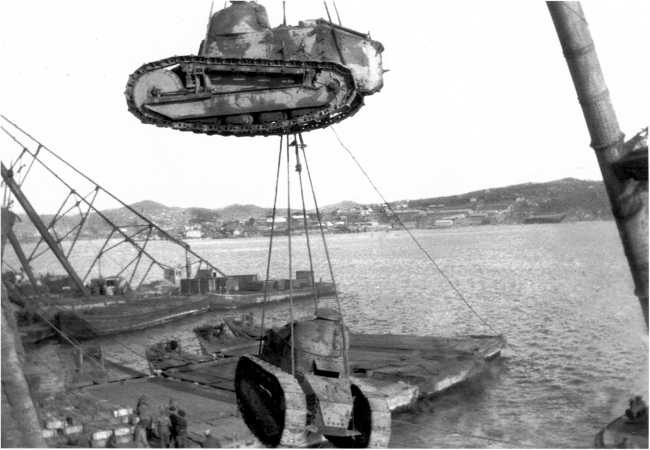 Иллюстрация к книге — Танки в Гражданской войне [i_026.jpg]