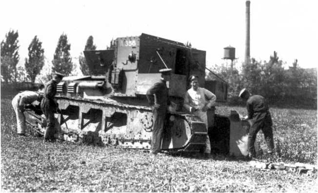 Иллюстрация к книге — Танки в Гражданской войне [i_047.jpg]