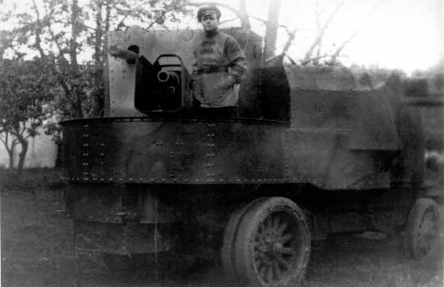 Иллюстрация к книге — Танки в Гражданской войне [i_090.jpg]