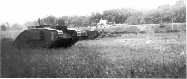 Иллюстрация к книге — Танки в Гражданской войне [i_101.jpg]