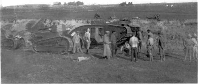 Иллюстрация к книге — Танки в Гражданской войне [i_126.jpg]