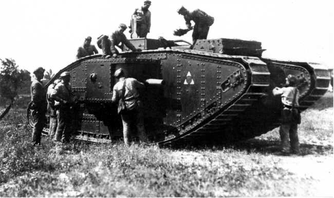 Иллюстрация к книге — Танки в Гражданской войне [i_137.jpg]