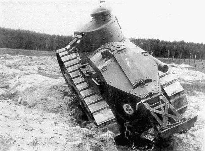 Иллюстрация к книге — Танк №1 "Рено ФТ-17". Первый, легендарный [i_007.jpg]