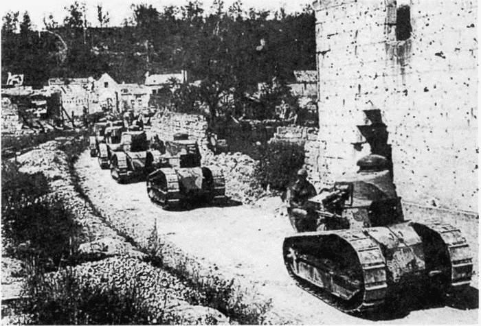 Иллюстрация к книге — Танк №1 "Рено ФТ-17". Первый, легендарный [i_020.jpg]