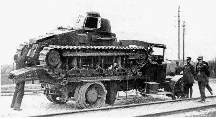 Иллюстрация к книге — Танк №1 "Рено ФТ-17". Первый, легендарный [i_029.jpg]