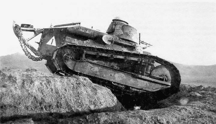 Иллюстрация к книге — Танк №1 "Рено ФТ-17". Первый, легендарный [i_039.jpg]