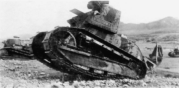 Иллюстрация к книге — Танк №1 "Рено ФТ-17". Первый, легендарный [i_040.jpg]