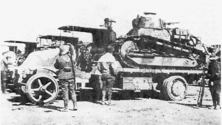 Иллюстрация к книге — Танк №1 "Рено ФТ-17". Первый, легендарный [i_041.jpg]