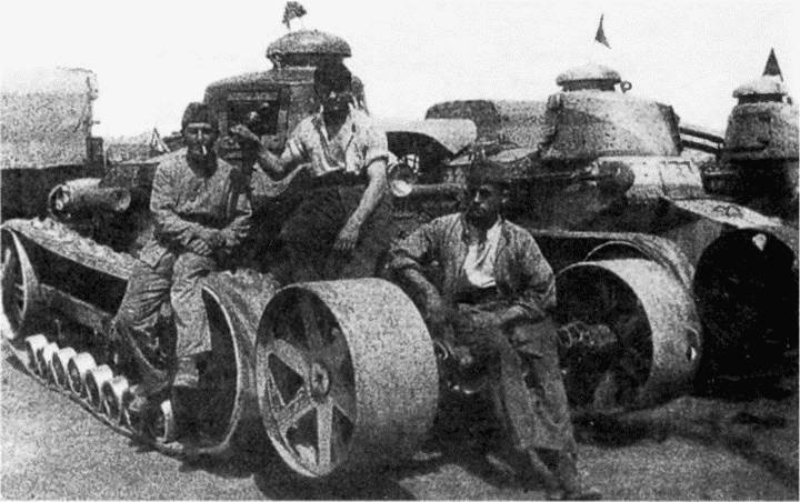 Иллюстрация к книге — Танк №1 "Рено ФТ-17". Первый, легендарный [i_051.jpg]