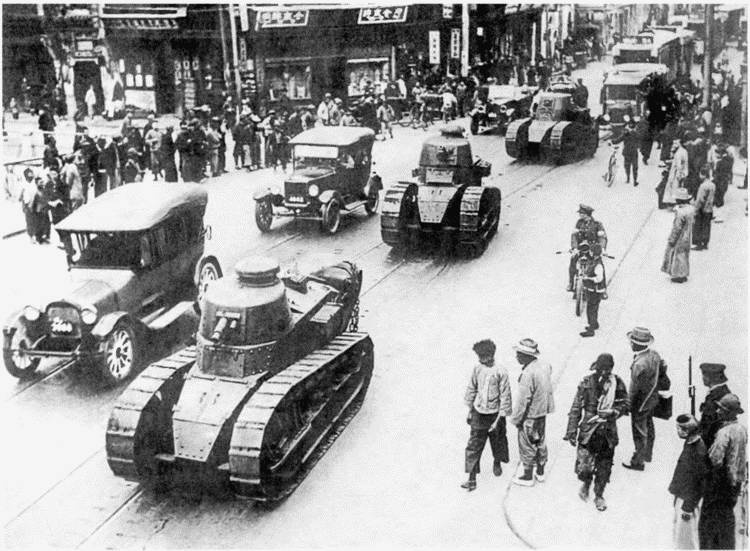 Иллюстрация к книге — Танк №1 "Рено ФТ-17". Первый, легендарный [i_053.jpg]