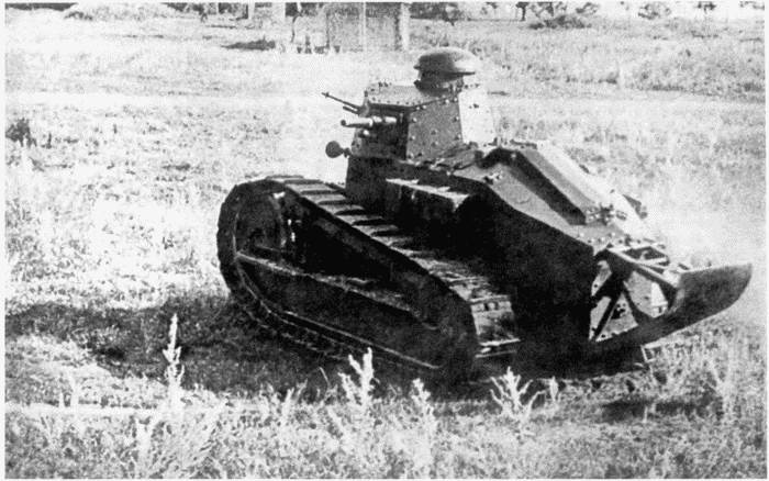 Иллюстрация к книге — Танк №1 "Рено ФТ-17". Первый, легендарный [i_075.jpg]