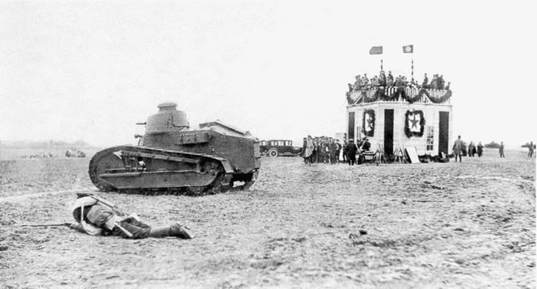 Иллюстрация к книге — Танк №1 "Рено ФТ-17". Первый, легендарный [i_080.jpg]