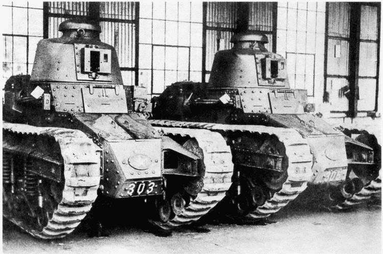 Иллюстрация к книге — Танк №1 "Рено ФТ-17". Первый, легендарный [i_093.jpg]