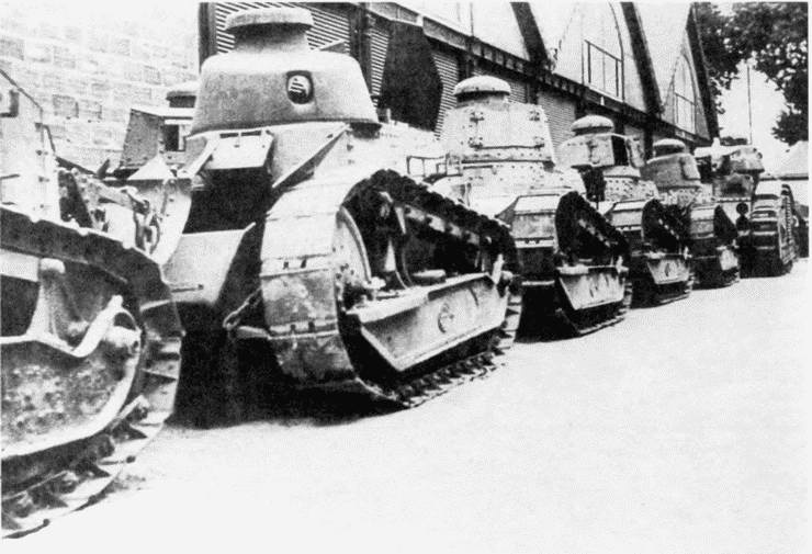 Иллюстрация к книге — Танк №1 "Рено ФТ-17". Первый, легендарный [i_103.jpg]