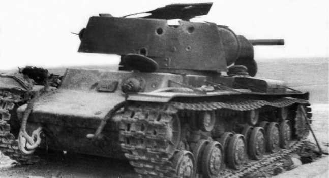 Иллюстрация к книге — Советский тяжелый танк КВ-1. Первые танки Победы [i_048.jpg]