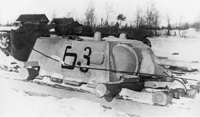 Иллюстрация к книге — Советский тяжелый танк КВ-1. Первые танки Победы [i_086.jpg]