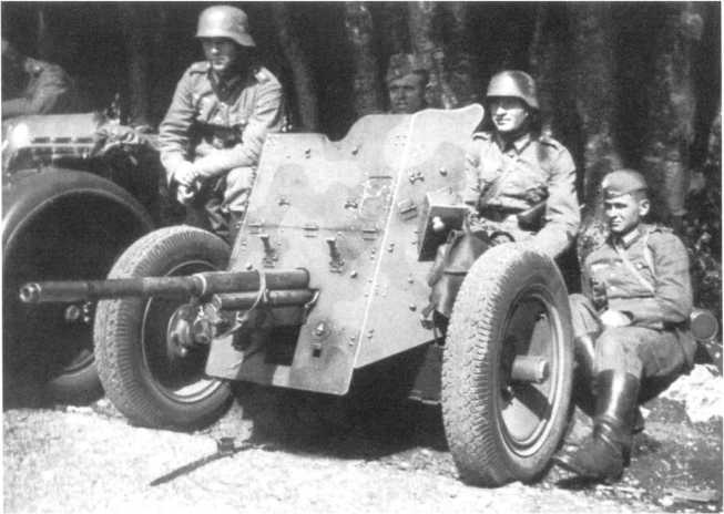 Иллюстрация к книге — Противотанковая артиллерия Вермахта во Второй Мировой войне. От "дверных колотушек" до "убийц танков" [i_011.jpg]