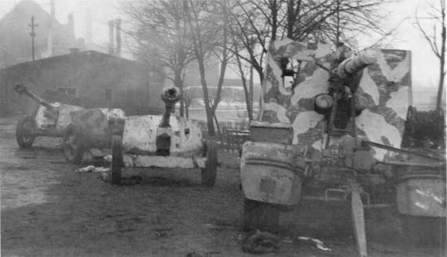 Иллюстрация к книге — Противотанковая артиллерия Вермахта во Второй Мировой войне. От "дверных колотушек" до "убийц танков" [i_185.jpg]