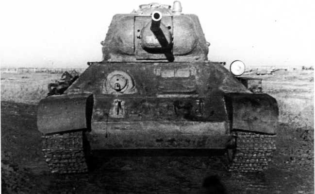 Иллюстрация к книге — Наследники «Тридцатьчетверки» – Т-34М, Т-43, Т-34-100, Т-44 [i_030.jpg]