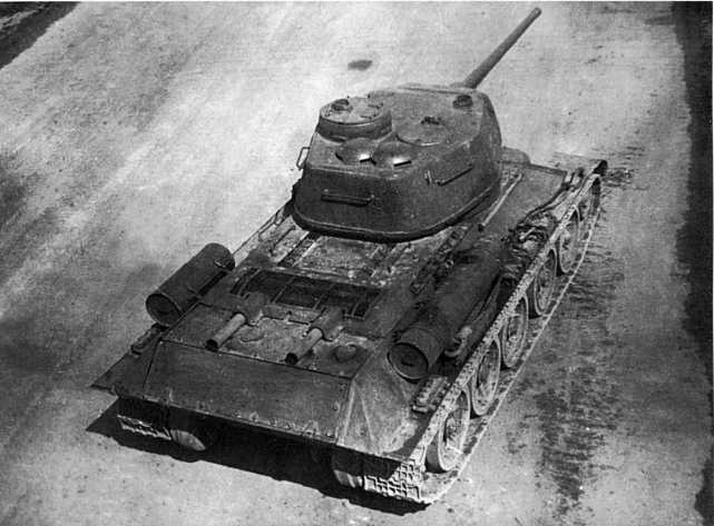 Иллюстрация к книге — Наследники «Тридцатьчетверки» – Т-34М, Т-43, Т-34-100, Т-44 [i_069.jpg]