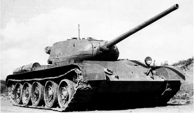 Иллюстрация к книге — Наследники «Тридцатьчетверки» – Т-34М, Т-43, Т-34-100, Т-44 [i_090.jpg]