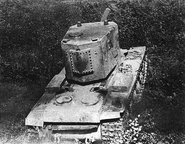 Иллюстрация к книге — Танк прорыва КВ. "Клим Ворошилов" [i_032.jpg]