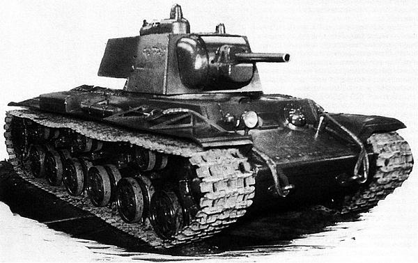 Иллюстрация к книге — Танк прорыва КВ. "Клим Ворошилов" [i_040.jpg]