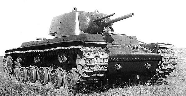 Иллюстрация к книге — Танк прорыва КВ. "Клим Ворошилов" [i_042.jpg]
