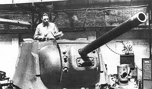 Иллюстрация к книге — Танк прорыва КВ. "Клим Ворошилов" [i_109.jpg]