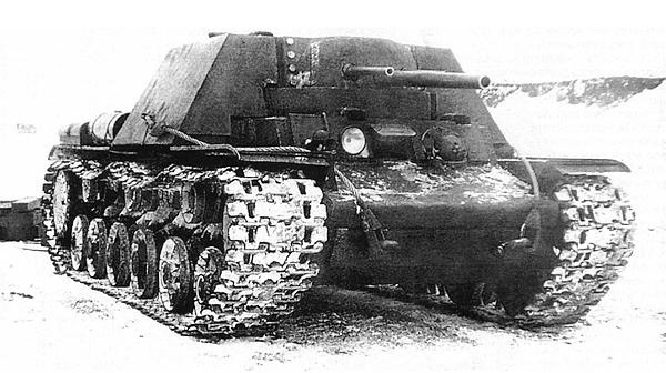 Иллюстрация к книге — Танк прорыва КВ. "Клим Ворошилов" [i_113.jpg]