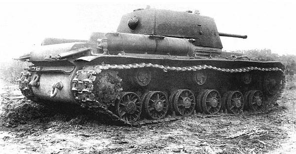 Иллюстрация к книге — Танк прорыва КВ. "Клим Ворошилов" [i_120.jpg]