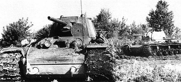 Иллюстрация к книге — Танк прорыва КВ. "Клим Ворошилов" [i_162.jpg]