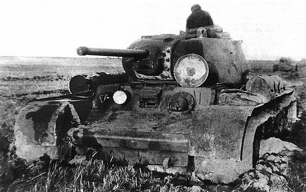 Иллюстрация к книге — Танк прорыва КВ. "Клим Ворошилов" [i_165.jpg]