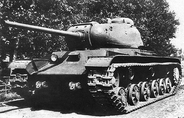 Иллюстрация к книге — Танк прорыва КВ. "Клим Ворошилов" [i_189.jpg]