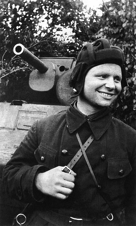 Иллюстрация к книге — Танк прорыва КВ. "Клим Ворошилов" [i_200.jpg]