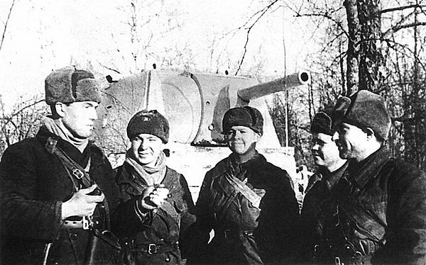 Иллюстрация к книге — Танк прорыва КВ. "Клим Ворошилов" [i_216.jpg]