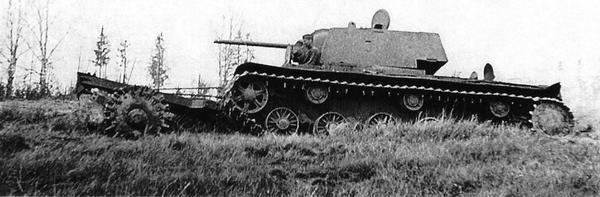 Иллюстрация к книге — Танк прорыва КВ. "Клим Ворошилов" [i_234.jpg]