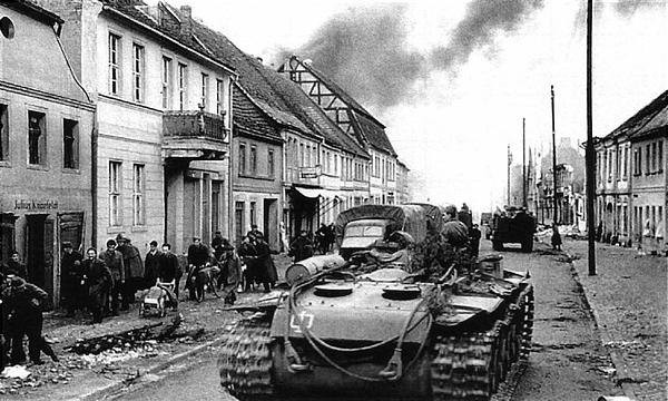 Иллюстрация к книге — Танк прорыва КВ. "Клим Ворошилов" [i_239.jpg]